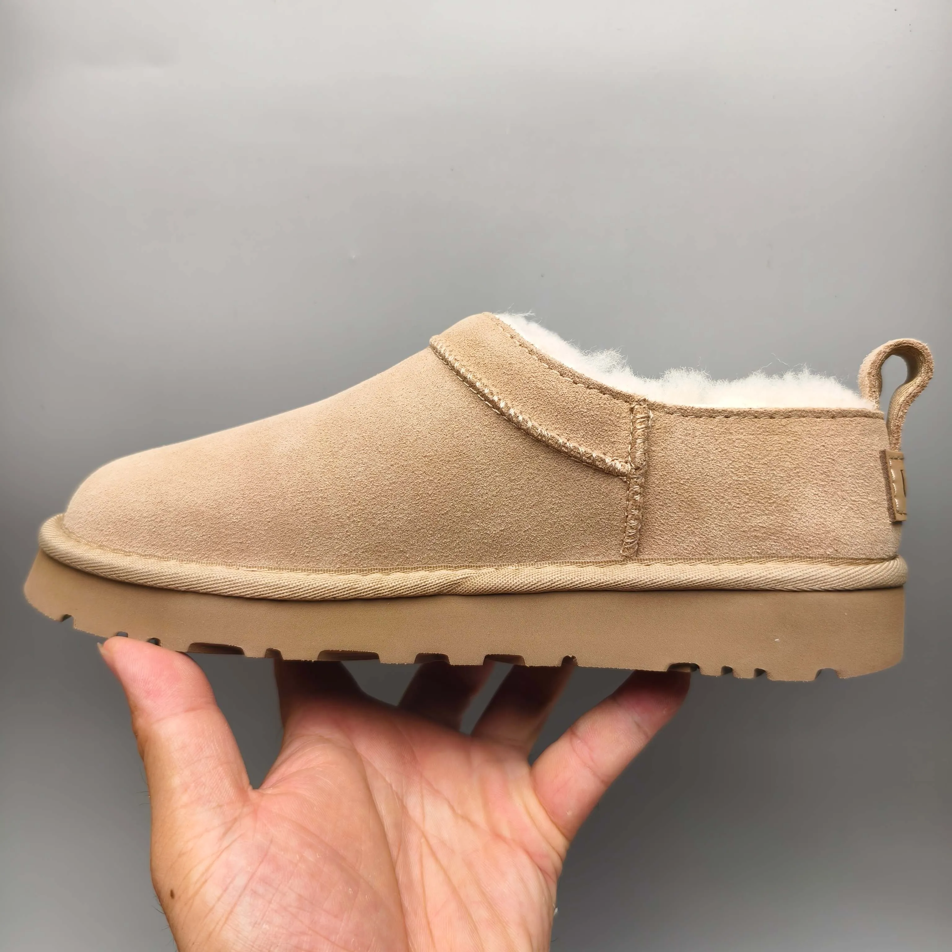 💰420 UGG sheepskin all-in-one snow boots 3891 one-legged classic women's shoes. Color: maroon, black, sand, twilight pink, chocolate. Matching sizes: 35-41